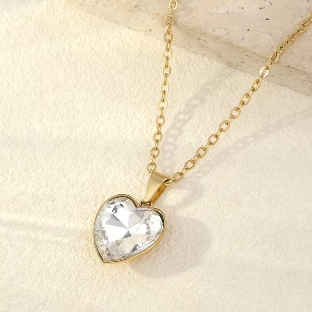 Gráinne — Emerald Heart Pendant Necklace