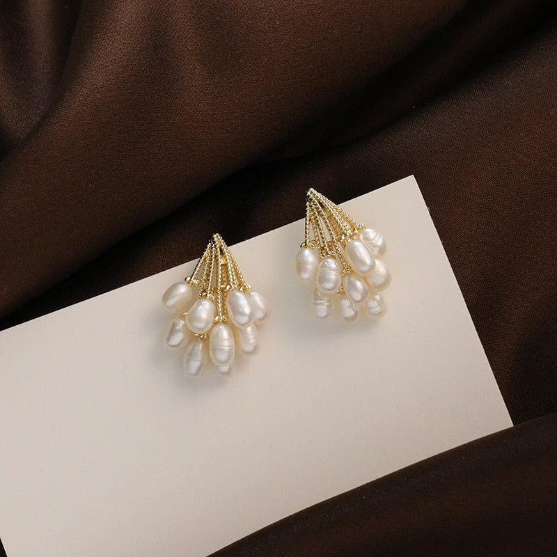 Eadaoin — The Pearl Rain Earrings