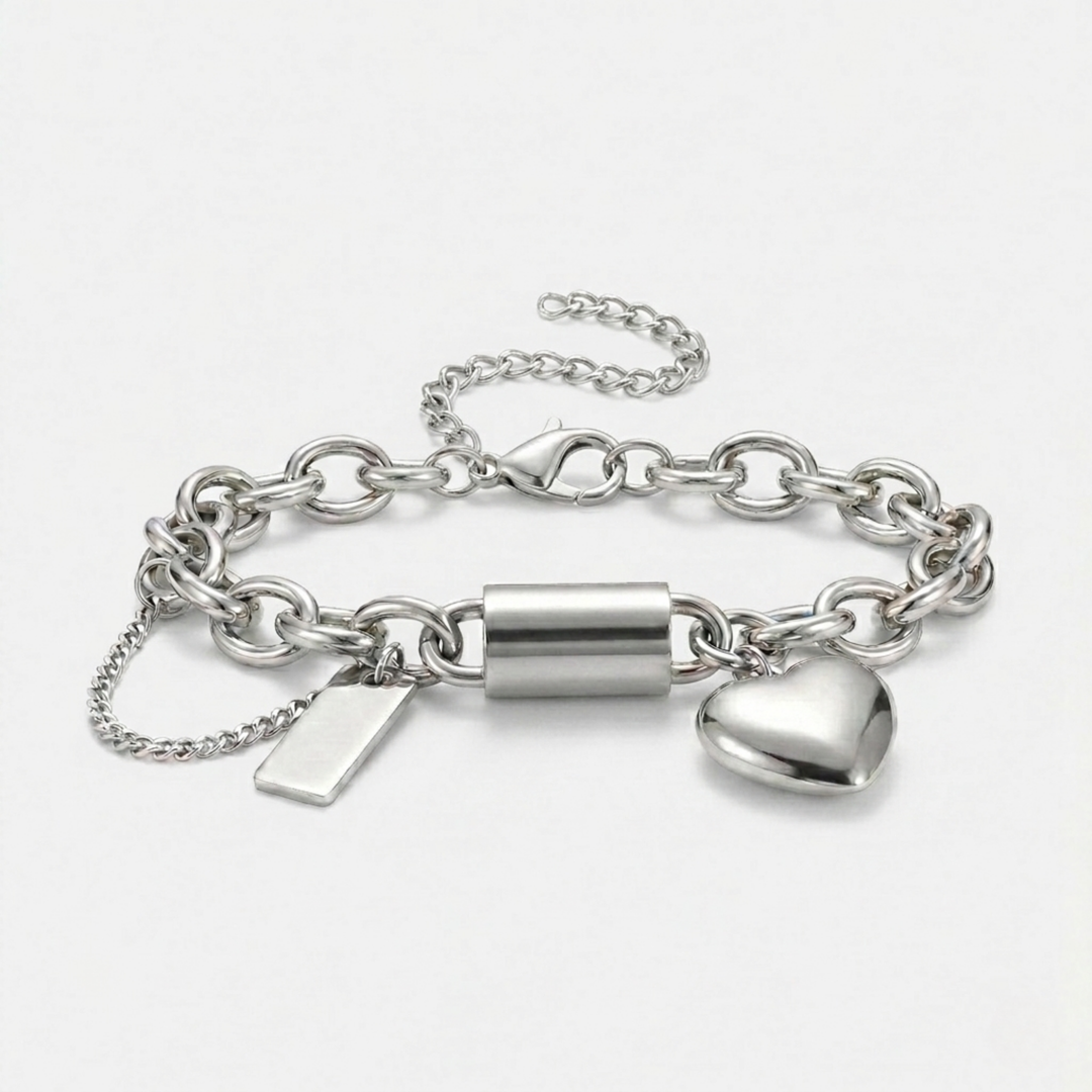 Saoirse — Gold Chunky Heart Charm Bracelet