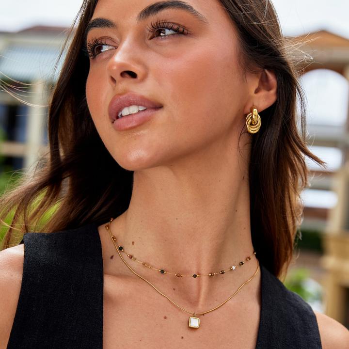 Fiadh — Minimalist Stone Pendant Necklace