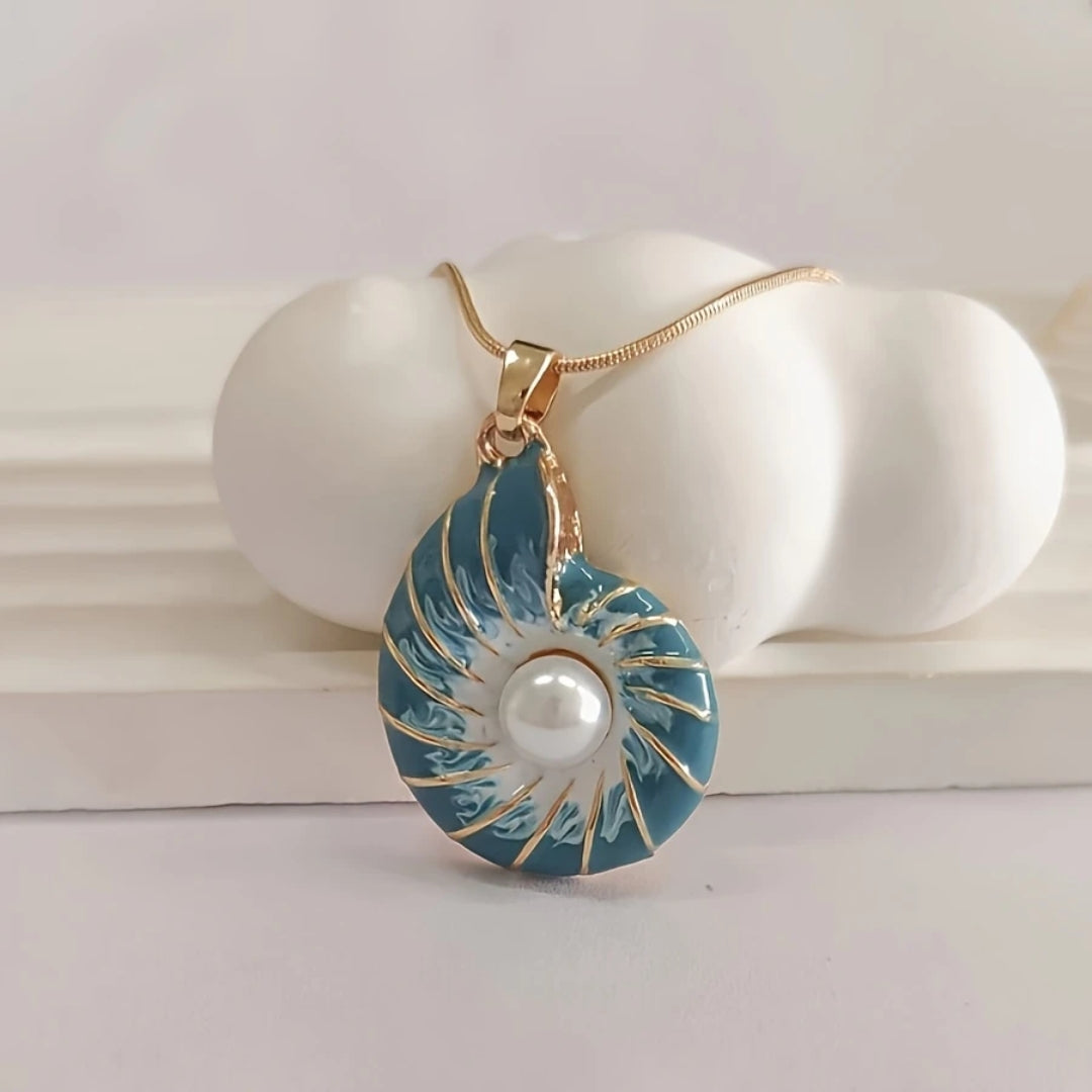 Treasa — Nautilus Shell Pearl Necklace