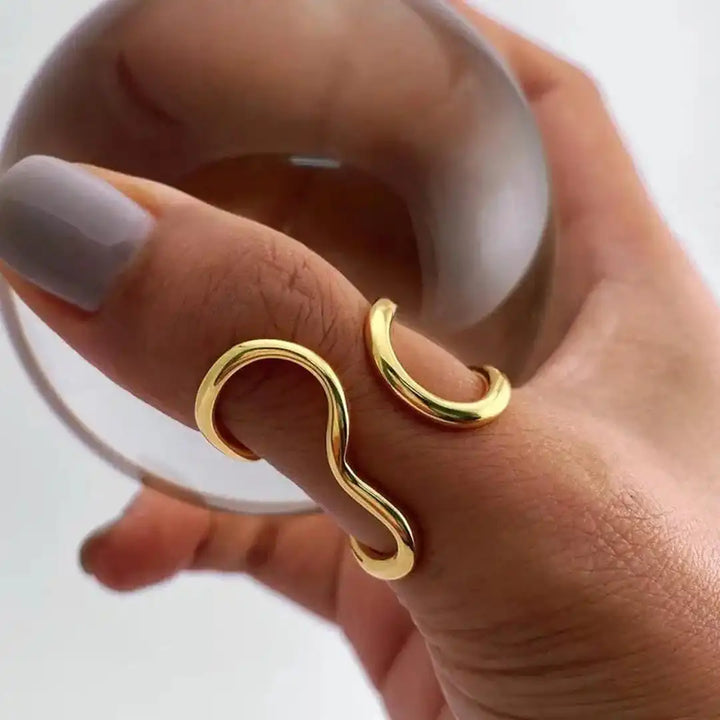 Aoibhe — Enchanted Open Gold Ring