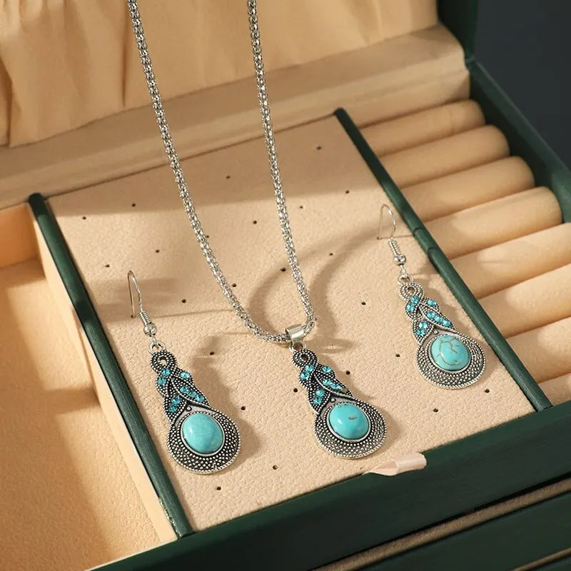 Nessa — Turquoise Necklace & Earrings Set