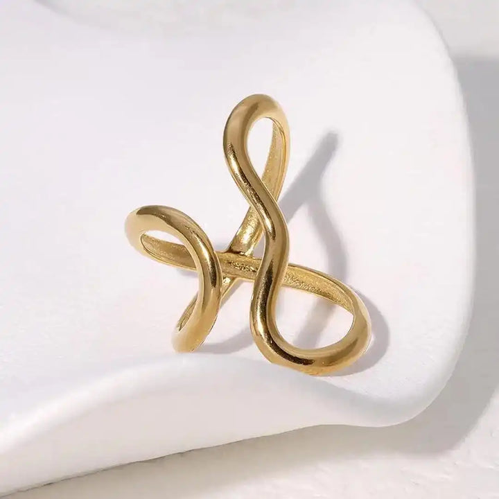 Aoibhe — Enchanted Open Gold Ring