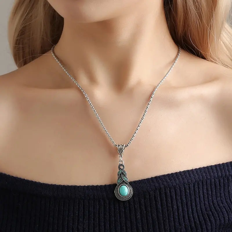 Nessa — Turquoise Necklace & Earrings Set