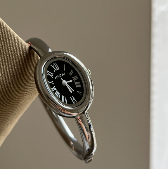 Ciara — Heritage Oval Bangle Watch