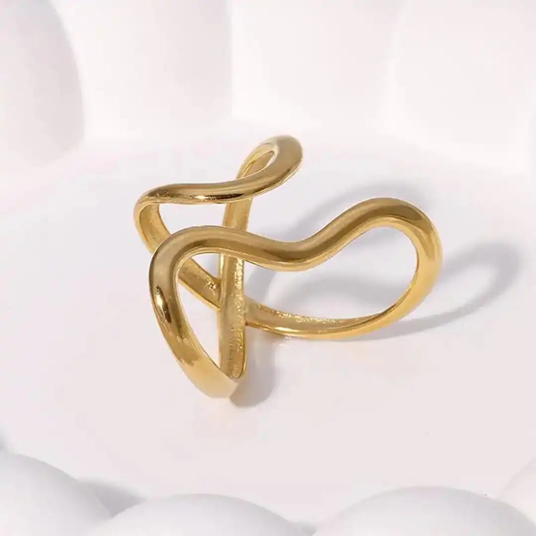 Aoibhe — Enchanted Open Gold Ring