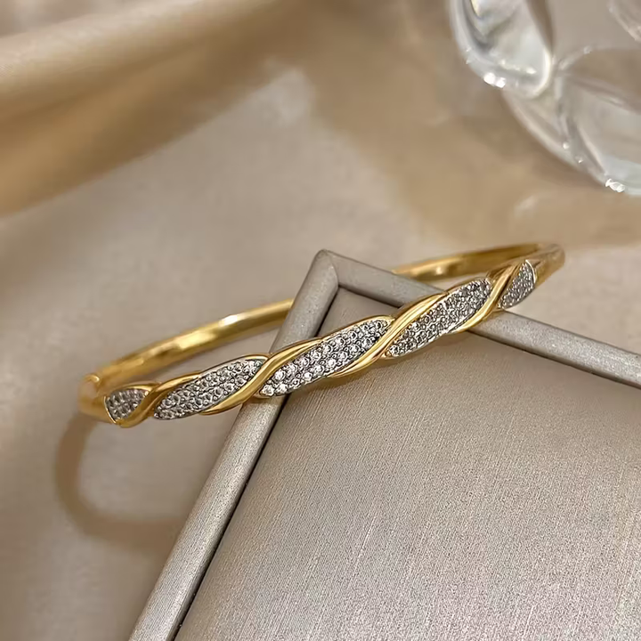 Cáit — The Woven Crystal Bracelet