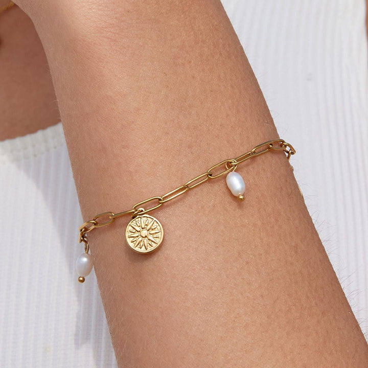 Éabha — Radiant Sun Charm Bracelet