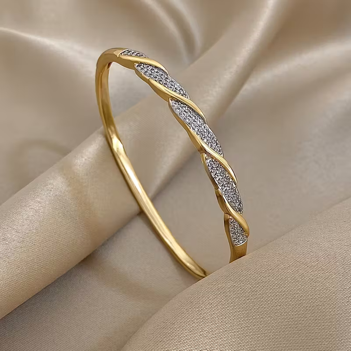 Cáit — The Woven Crystal Bracelet