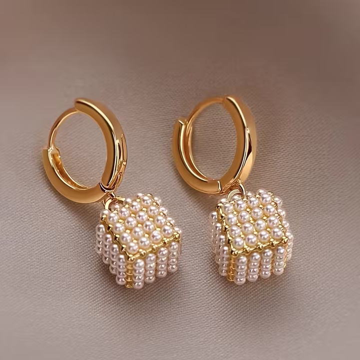 Eilish — The Cubic Pearl Earrings