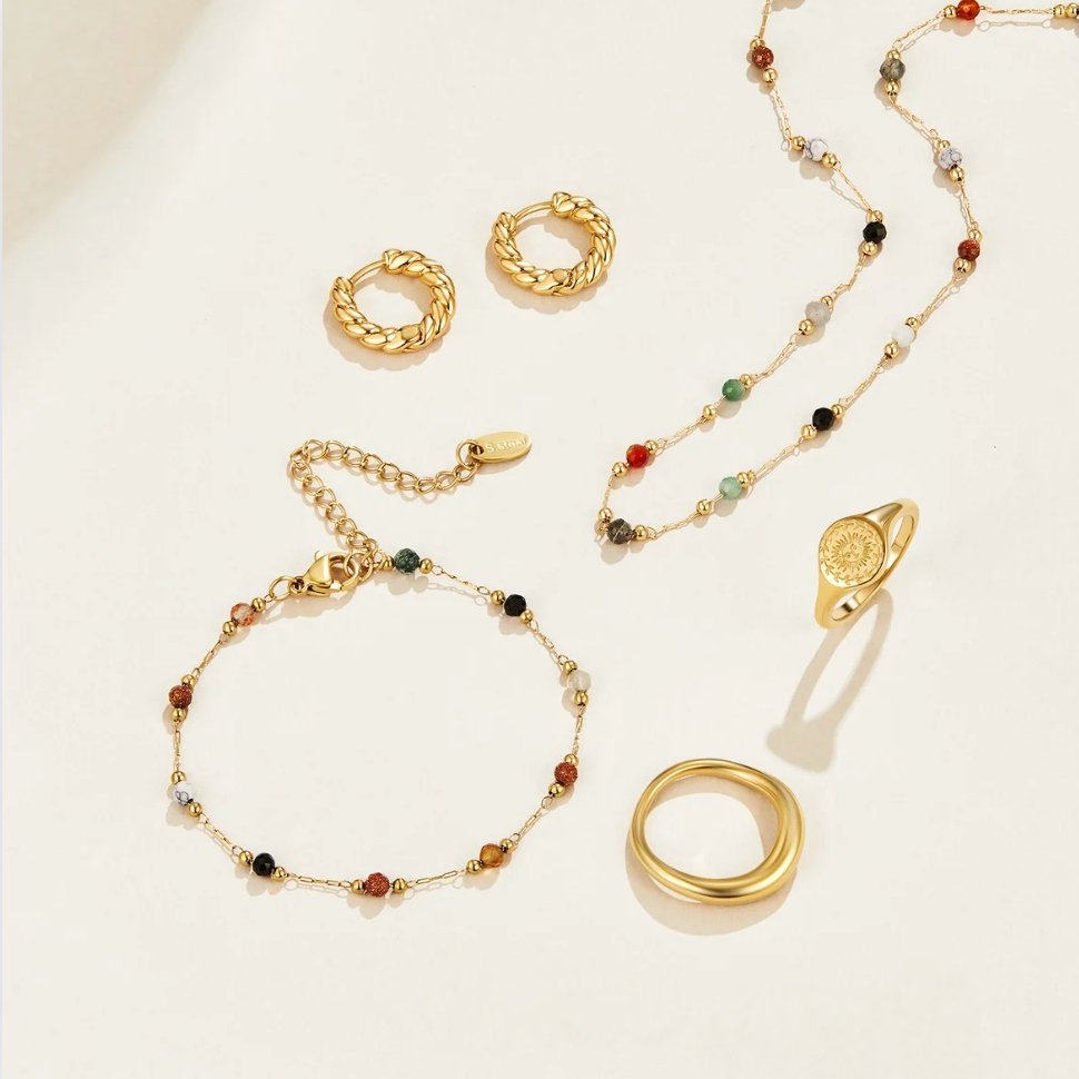 Fiadh — Minimalist Stone Pendant Necklace